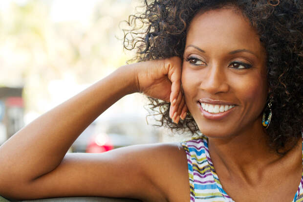 5 Ways to revive your curls after 40