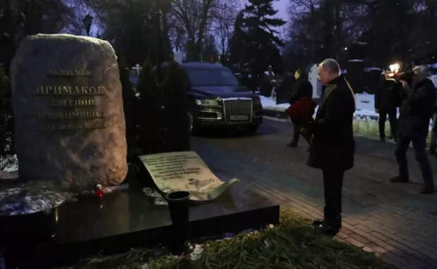 В 90-е Россия стояла на краю пропасти. Как Владимир Путин все изменил