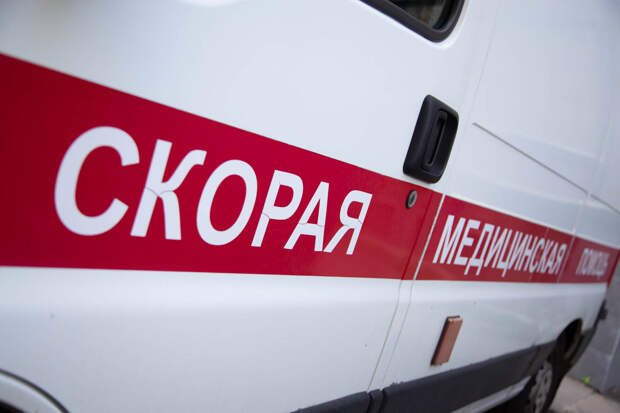 В Петербурге полиция проверит автоледи, не пропустившую скорую с ребенком