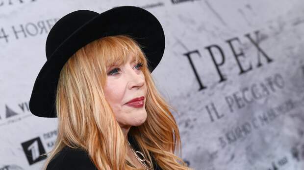 Директор Пугачевой ответила на слухи о возвращении артистки в РФ