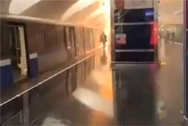 Стало известно о взрыве в метро Москвы