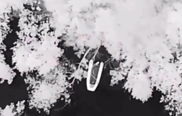 Опубликованы кадры уничтожения лодки вместе с десантом ВСУ на Днепре