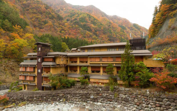 Самый старый действующий отель мира нашли в Японии