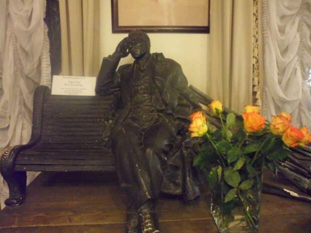 Прогулка по столице в поисках "Мастера и Маргариты" (29 фото) Прогулка по столице в поисках "Мастера и Маргариты" (29 фото)