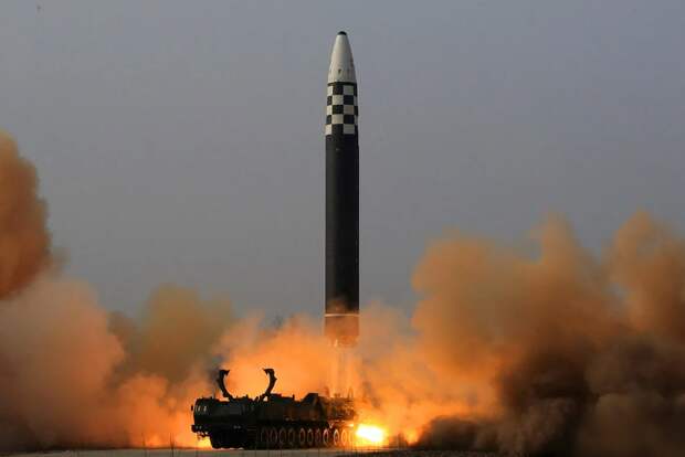 Северокорейская ракета "Хвасон"