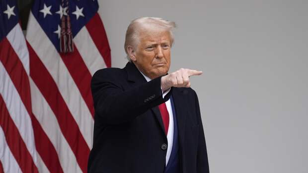 Пока вы спали: угрозы Трампа из-за дела Эпштейна и новый мануал для школ в России