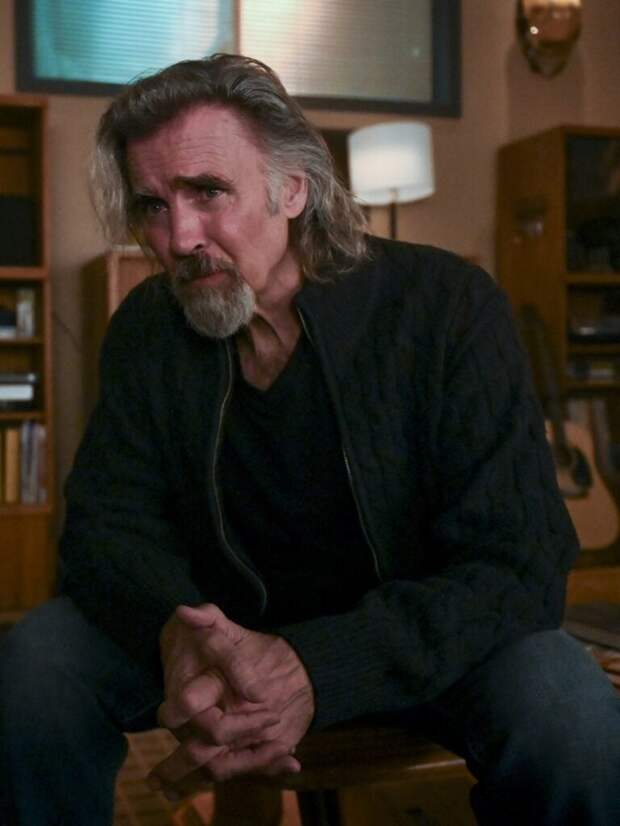 Jeff Fahey as Walter Leone