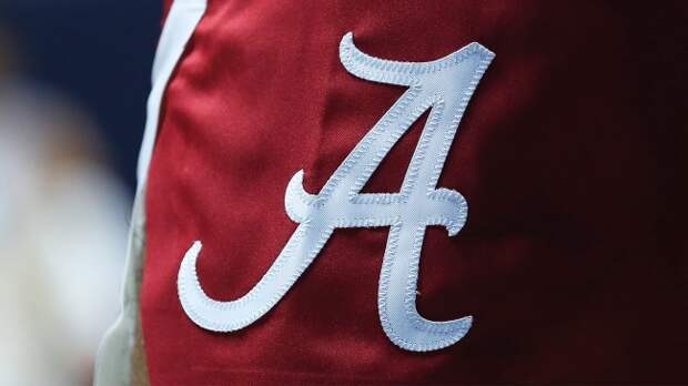 Alabama Crimson Tide logo on basketball shorts