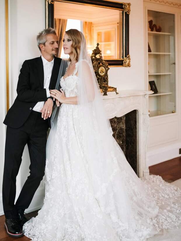 «Я никогда не выберу деньги, я очень про любовь»: Ксения Собчак об отношениях с мужчинами