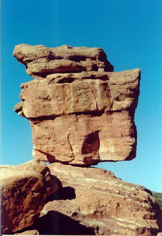 камни
