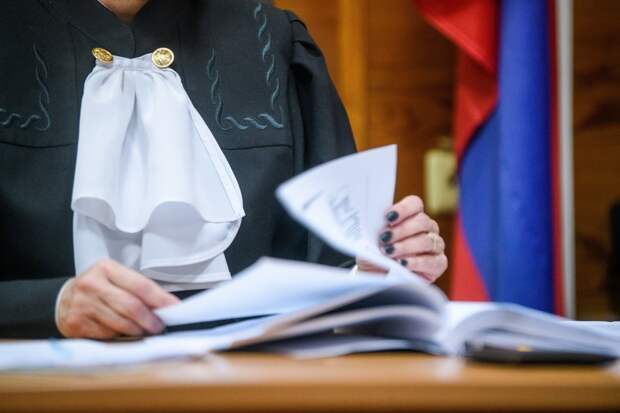 Трое россиян разбогатели на сарафанном радио о закрытых аукционах на квартиры и машины