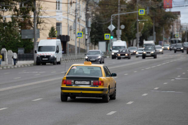 Тульские таксисты лишились 152 разрешений с начала года из-за нарушений