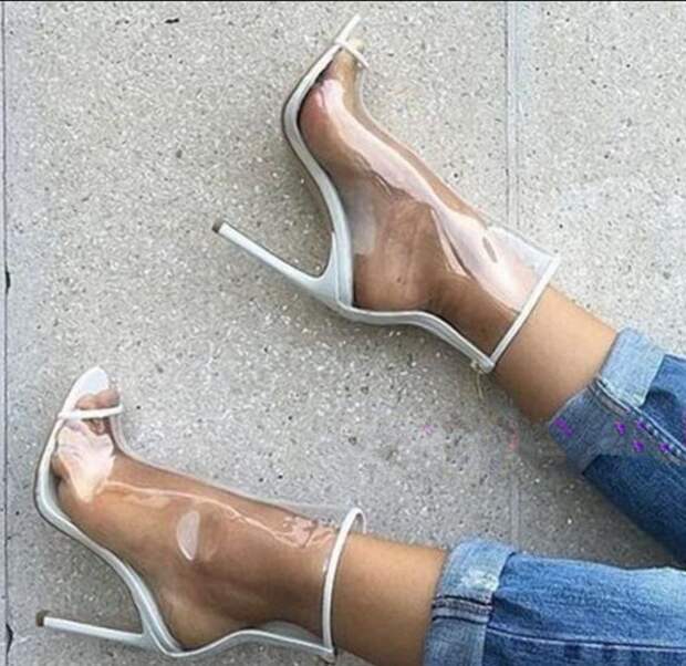 Пора подчистить гардероб: 9 тенденций, которые уже вышли из моды