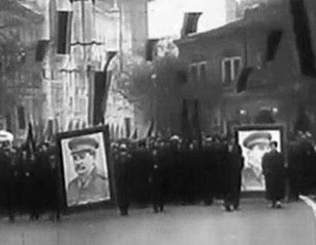Митинги с портретами Сталина шли по всему Тбилиси