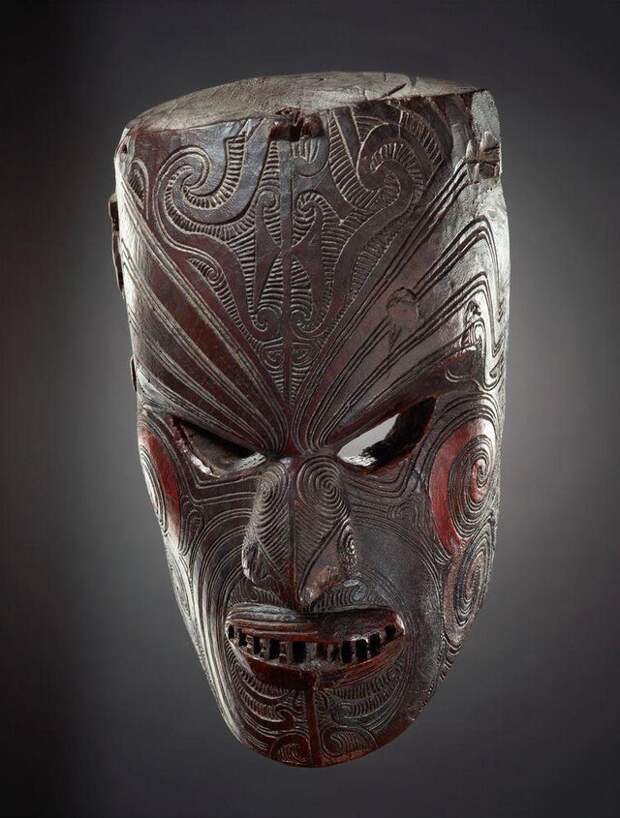 Мата кура, или церемониальная маска, 1800-е годы, Новая Зеландия Мата кура, или церемониальная маска, 1800-е годы, Новая Зеландия