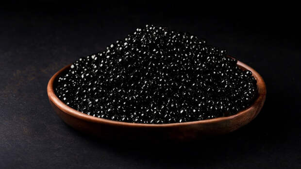 Стало известно, во сколько россиянам обойдется бутерброд с черной икрой