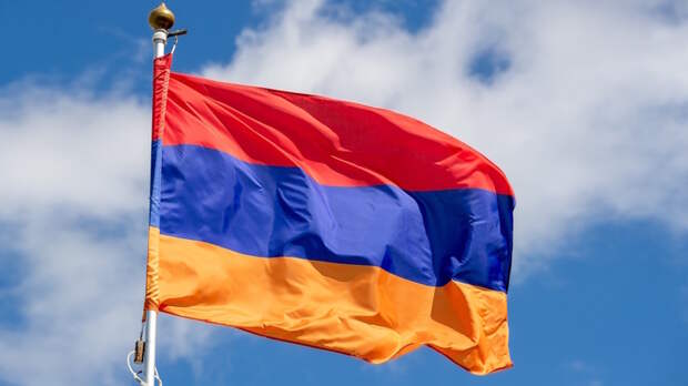 Пашинян извинился за резкие выражения в адрес церкви