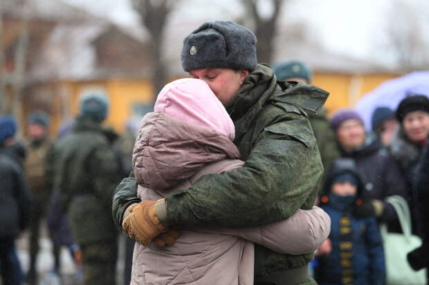 Радий Хәбиров махсус операция хәрбиләренә булышу өчен хатын-кызлар отряды төзергә боерды