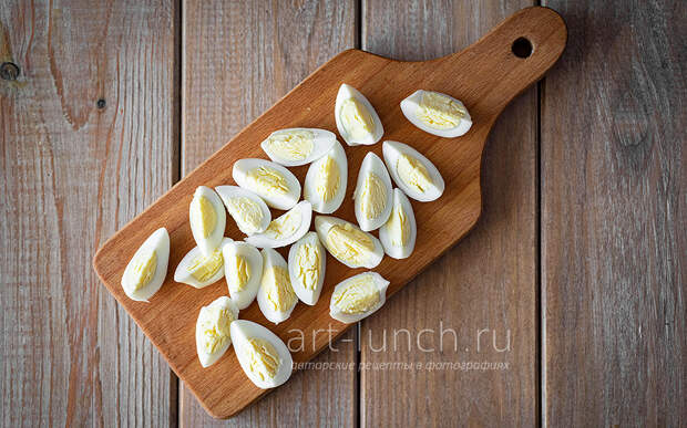 Салат из печени трески