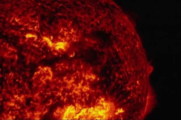 На Солнце произошла самая сильная с начала года вспышка
