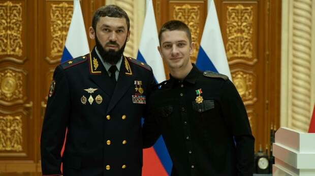 17-летнему Эли Кадырову вручили медаль "За заслуги перед Чеченской Республикой"