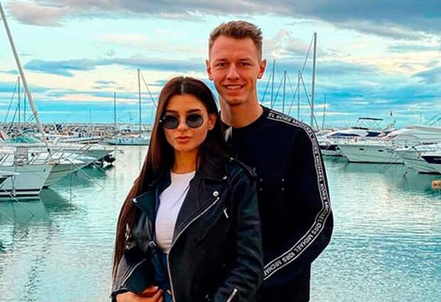 «112»: адвокат Сафонова обратился в полицию из-за исков экс-супруги футболиста