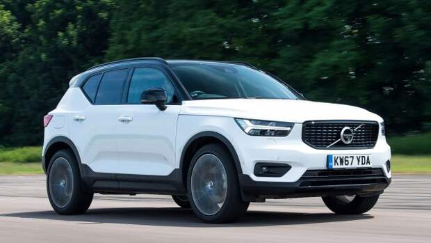 Volvo XC40 - привлекательный и просторный внедорожник, который оказался достаточно надежным и впечатляющим, учитывая широкий спектр бензиновых, гибридных и полностью электрических агрегатов. Его масштабируемая платформа CMA все еще относительно новая, но она оказывается хорошей базой для ряда автомобилей.