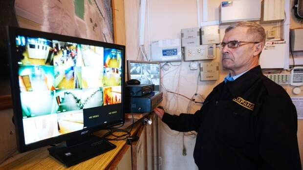 Сенатор Гибатдинов предложил новые меры по охране школ