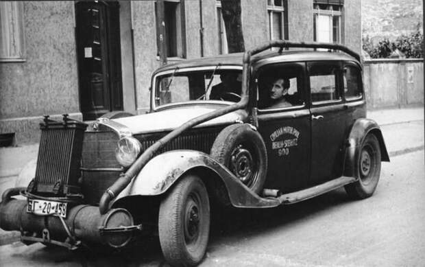 Когда машины ездили на дровах: 18 фото удивительных дровомобилей