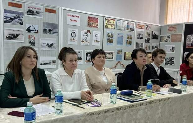 Молодежь и закон: обсуждение Конституции Адыгеи в Гиагинском музее