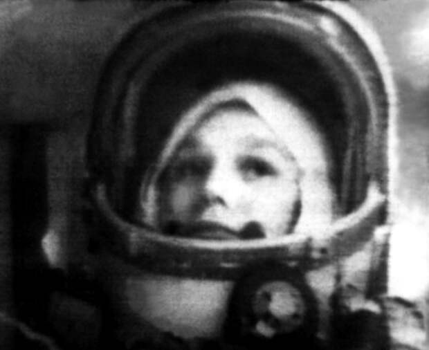 Снимок получен ЦТ из космоса с борта корабля "Восток-6". 1963 год