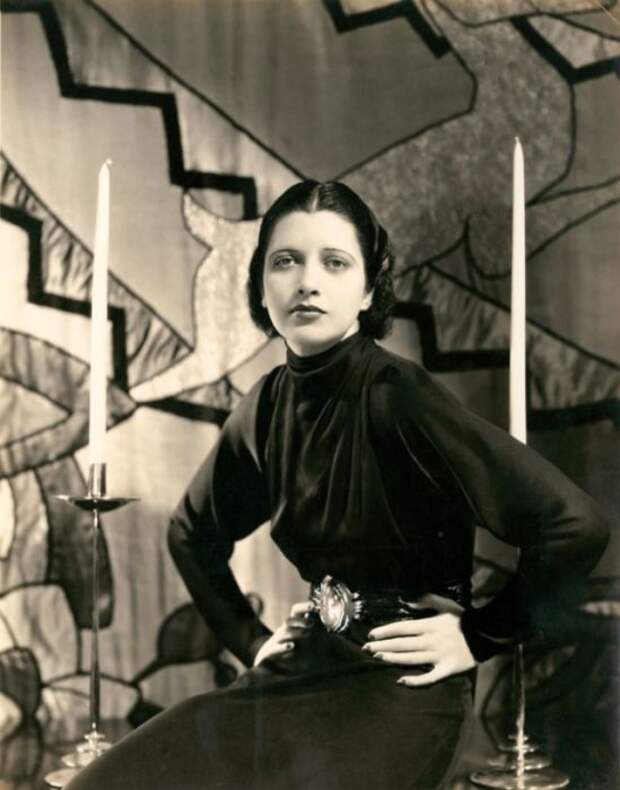 Американская актриса с 1930-го по 1936-й год была звездой №1 на киностудии «Warner Bros.».