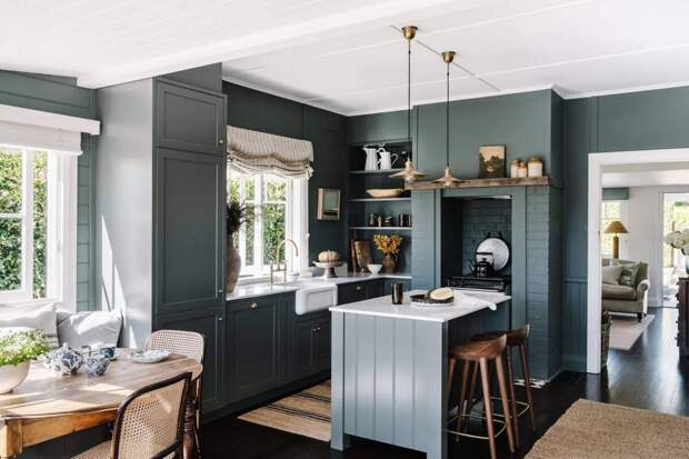 Жизнь часто забрасывает нас довольно далеко от тех мест, где мы родились и провели своё детство.-4-2