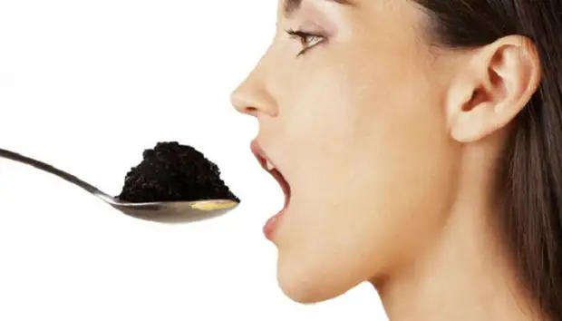 Поедание несъедобных веществ