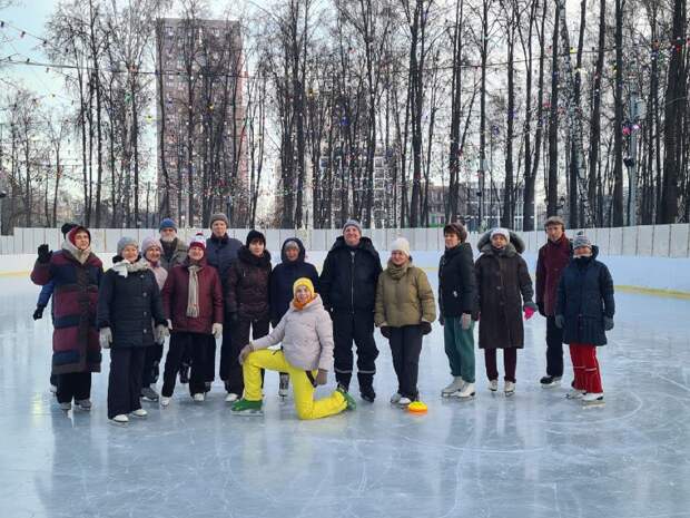 В социальном центре на Магаданской открылась группа «Коньки»