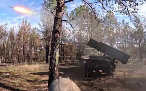 Российские войска приблились к дороге, по которой идёт снабжение гарнизона противника в Угледаре
