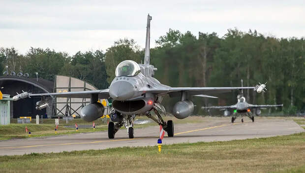 В Польше ПВО и авиация НАТО «отражали» атаки ВС РФ по Украине