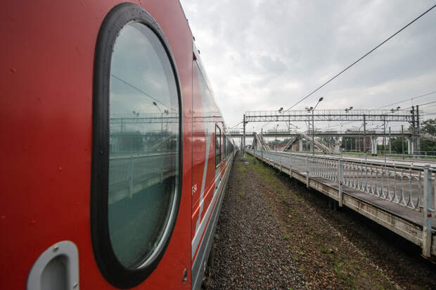 Во Владивостоке четыре человека пострадали при обрушении перрона