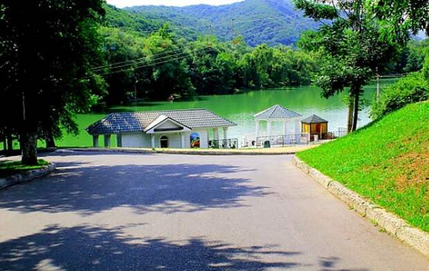 В Нальчике молодые художники представили экспериментальный арт-проект