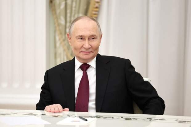 Путин объявил благодарность сыну Кадырова