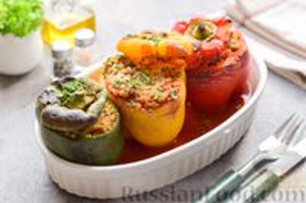 Фото к рецепту: Перцы, фаршированные гречкой и мясом