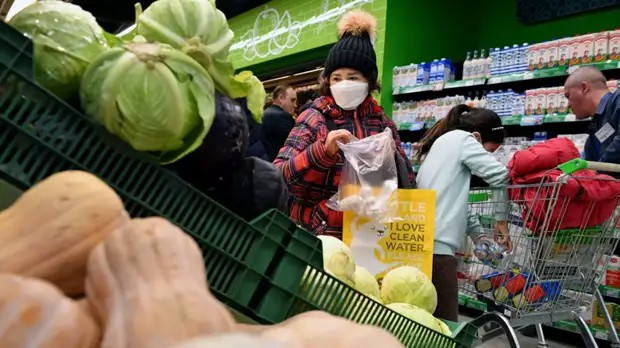 Минпромторг не поддержал идею двойных ценников в магазинах