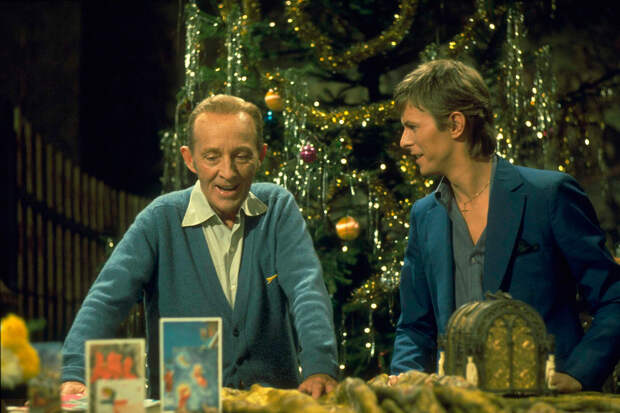 Бинг Кросби и Дэвид Боуи на съёмках специального телевизионного выпуска Кросби «Весёлое старое Рождество», 1977 год