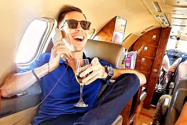 В США бывший бортпроводник притворялся пилотом ради бесплатных перелетов