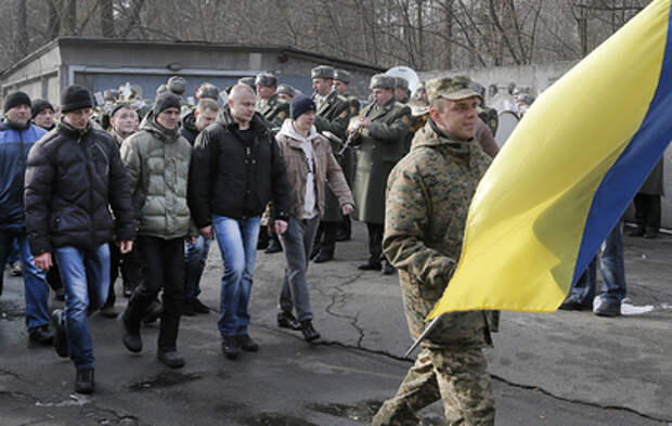 Указ Зеленского о всеобщей мобилизации переполошил украинцев
