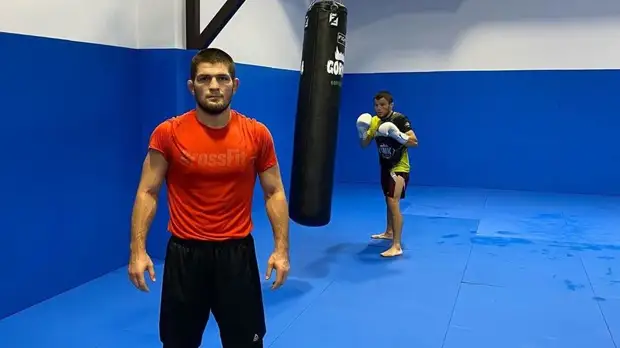 Нурмагомедов провёл совместную тренировку с братом Умаром