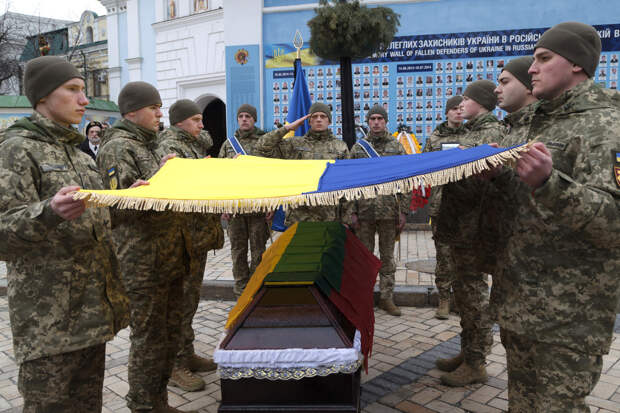 «Да в пять раз больше, чем он говорит»: Зеленского уличили во вранье о потерях ВСУ свои же