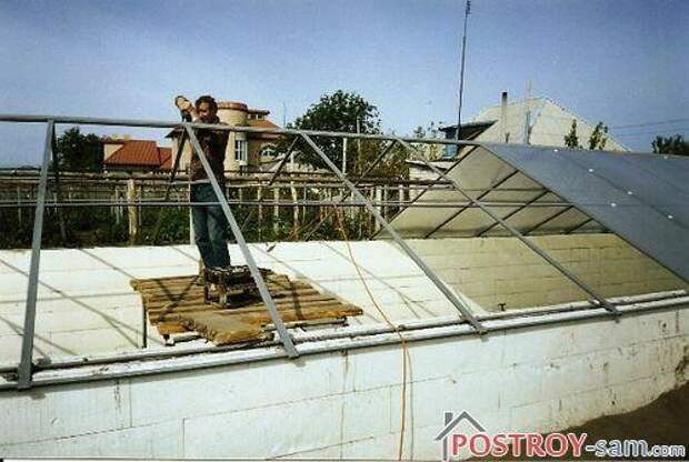 Строительство крыши теплицы