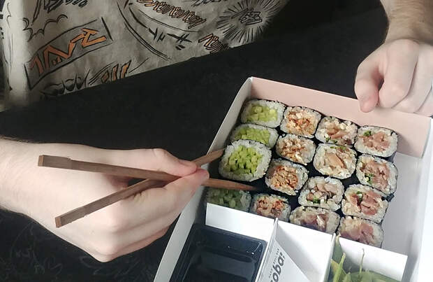 COBA Hand Roll Bar запускает доставку