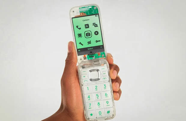 Heineken и HMD представили кнопочный «скучный телефон»